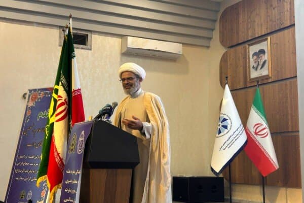 تصویر خبر: نوری: آزمون جذب روحانیون حج در خراسان شمالی برگزار می‌شود