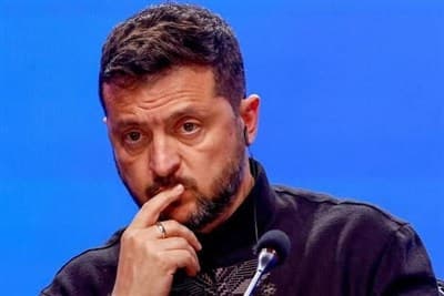تصویر خبر: زلنسکی: اوکراین را به سمت صرف‌نظر از عضویت در ناتو سوق می‌دهند