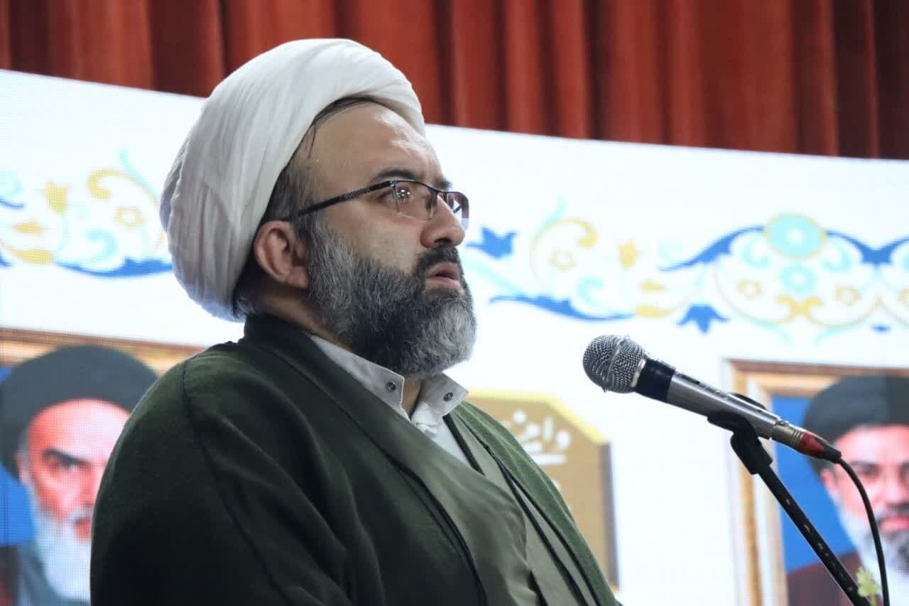 تصویر خبر: فتاحی: نماز جمعه تمرینی برای عصر ظهور است