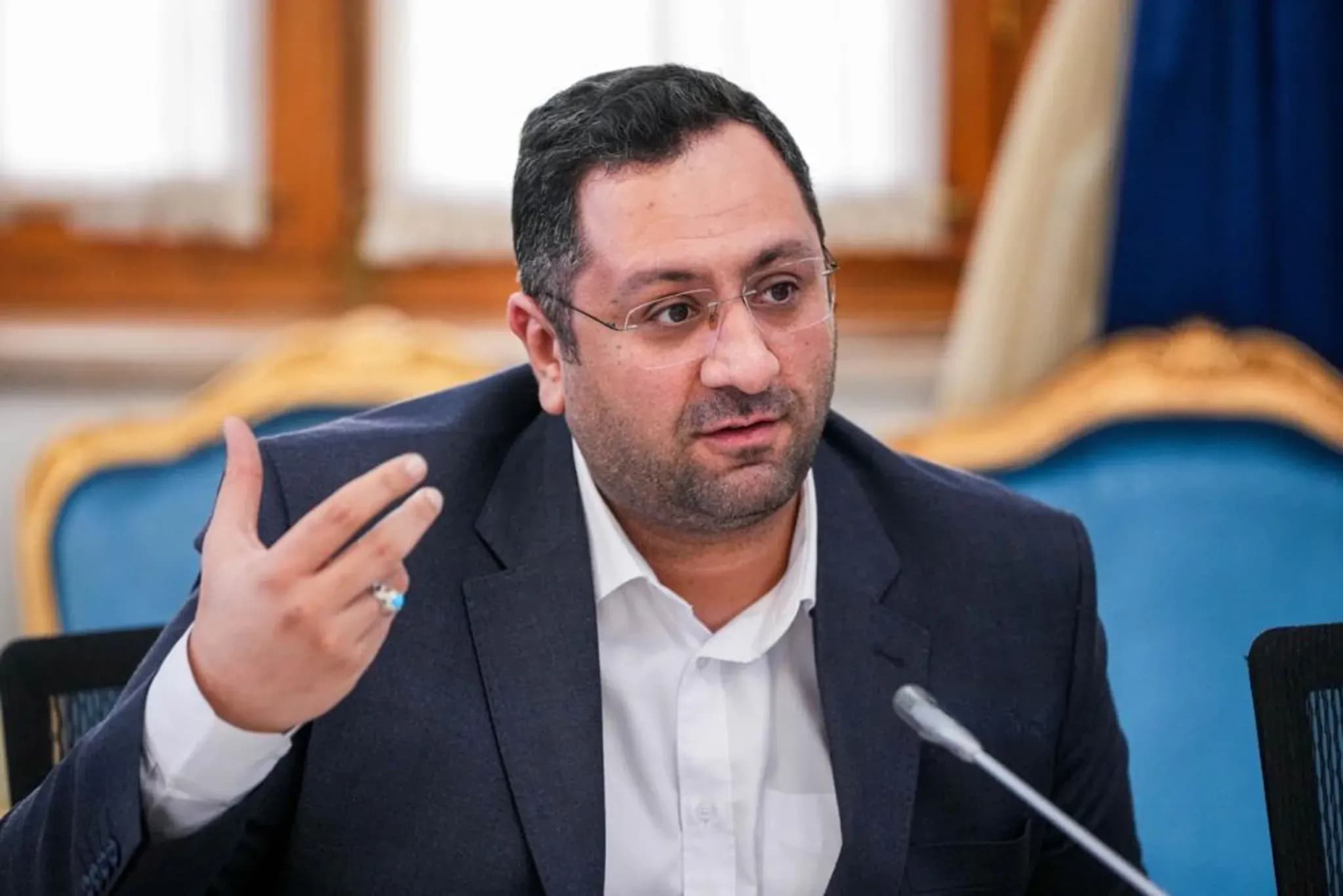 تصویر خبر: معاون وزیر ارتباطات: با فراگیری استارلینک ناچار از قطع برق می‌شویم، چون اساسا مبتنی بر شبکه ما نیست / استارلینک حتی رجیستری را بی اثر خواهد کرد