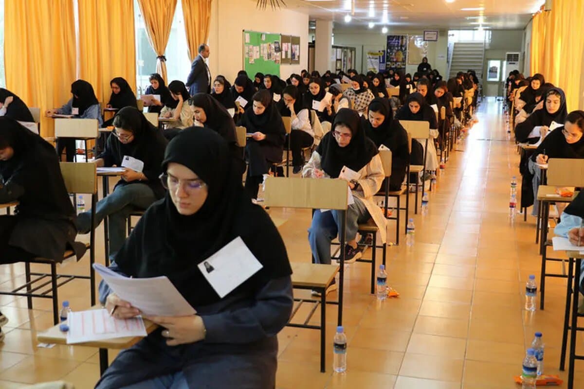 تصویر خبر: وزیر علوم: نتایج نهایی کنکور نیمه دوم آبان اعلام می شود