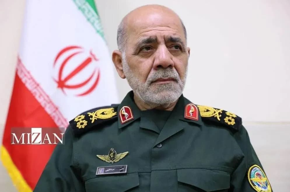 تصویر خبر: سرلشکر عبداللهی: تسلیم نمی‌شویم و دشمن هم در جنگ نرم پیروز نخواهد شد