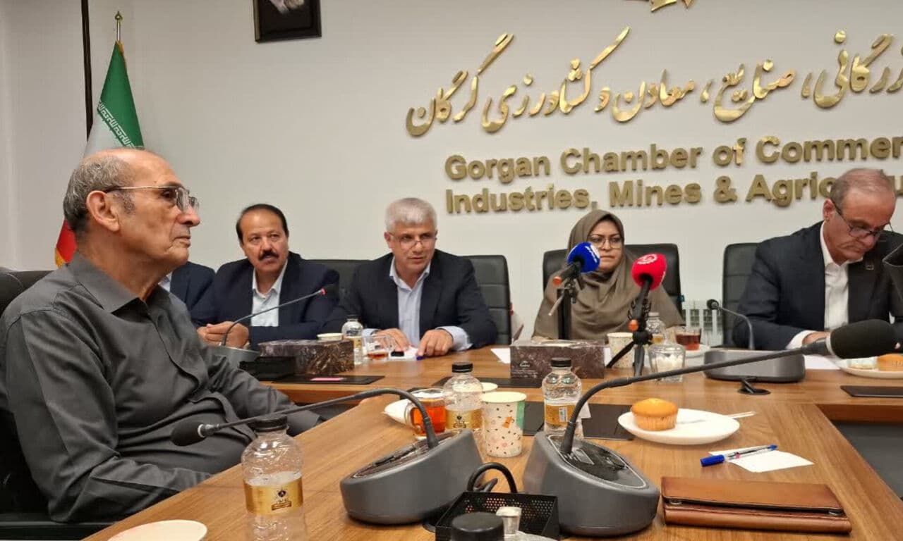 تصویر خبر: تاکید بر توسعه تجارت با آسیای میانه و تامین امنیت سرمایه‌گذاری در گلستان
