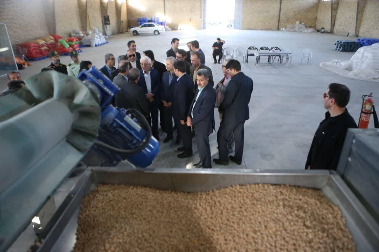 تصویر خبر: استاندار: مشوق‌های استفاده از پرتودهی محصولات کشاورزی خراسان‌شمالی تدوین شود