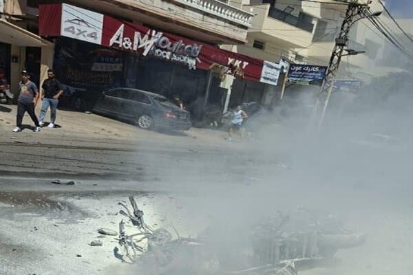تصویر خبر: شهادت و زخمی شدن ۳ نفر در حمله پهپاد اسرائیلی به جنوب لبنان