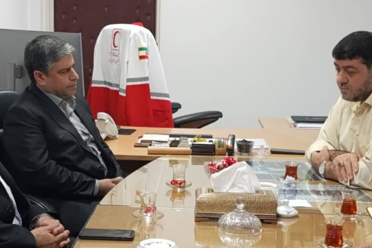 تصویر خبر: تاکید بر توسعه امکانات و نوسازی ناوگان امدادی هلال احمر اردبیل