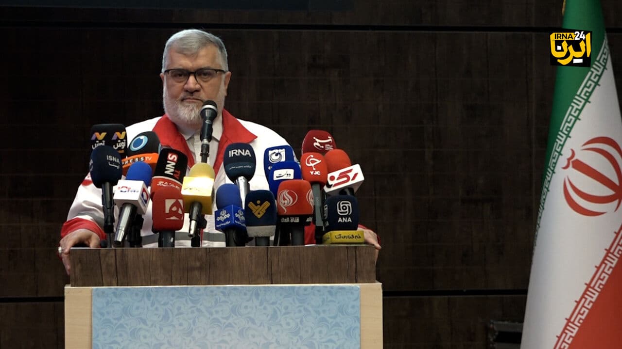 تصویر خبر: استاندار تهران : در حملات اخیر ۲۳ هزار تن بمب در پایتخت فرود آمد