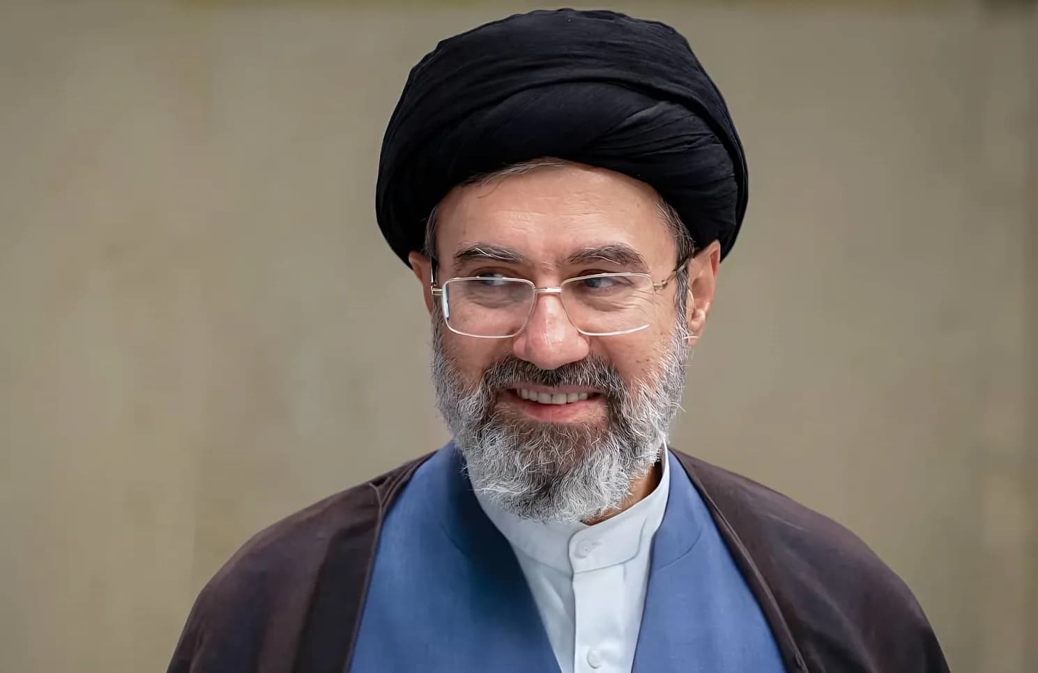 تصویر خبر: رهبر انقلاب: موفقیت تیم کشتی آزاد دل ملت ایران را شاد کرد