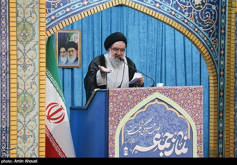 تصویر خبر: خاتمی: کسی به رزمندگان نیش و طعنه نزند/ دشمن در جنگ اقتصادی ناکام است