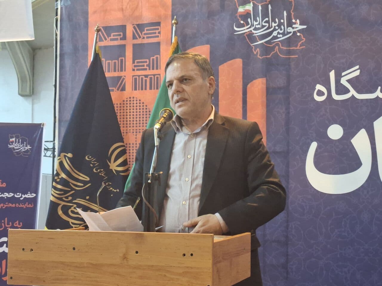 تصویر خبر: استاندار زنجان: کاهش عمق مطالعه در عصر دیجیتال از چالش‌های فرهنگی جامعه است