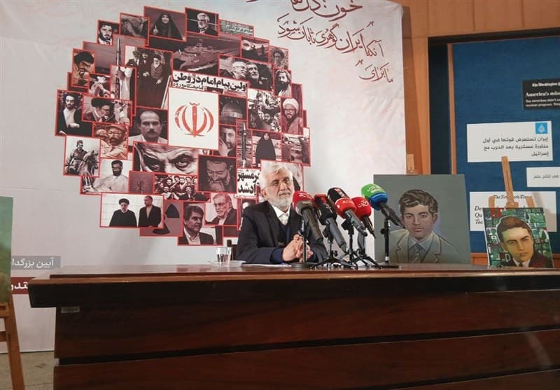 تصویر خبر: جلیلی: شهادت رهبر خردمند و اساتید ما نشانه استیصال دشمنان است