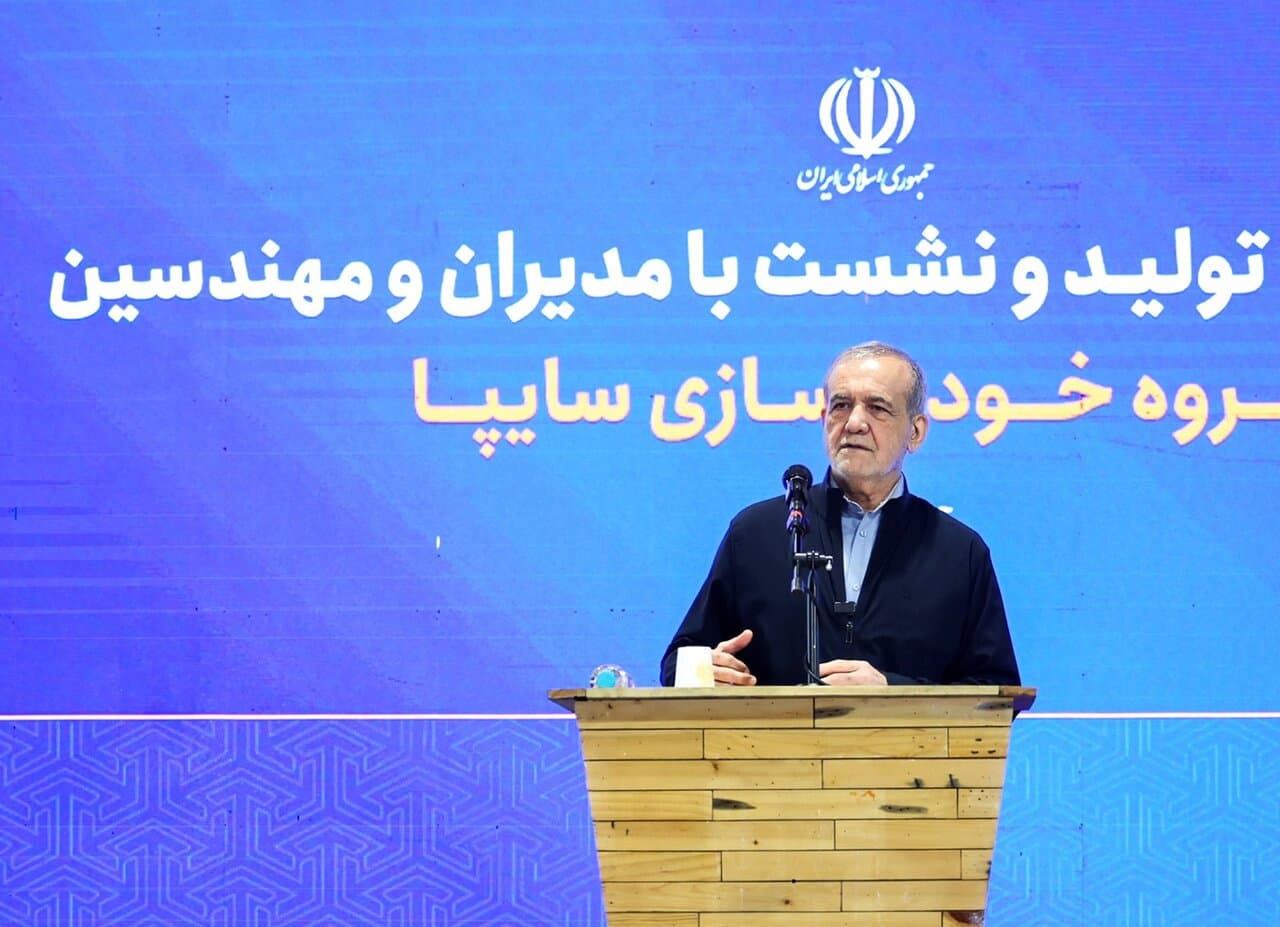 تصویر خبر: پزشکیان: استفاده از فناوری روز در خودروسازی و توسعه موتورهای پیشرفته و کم‌مصرف ضروری است
