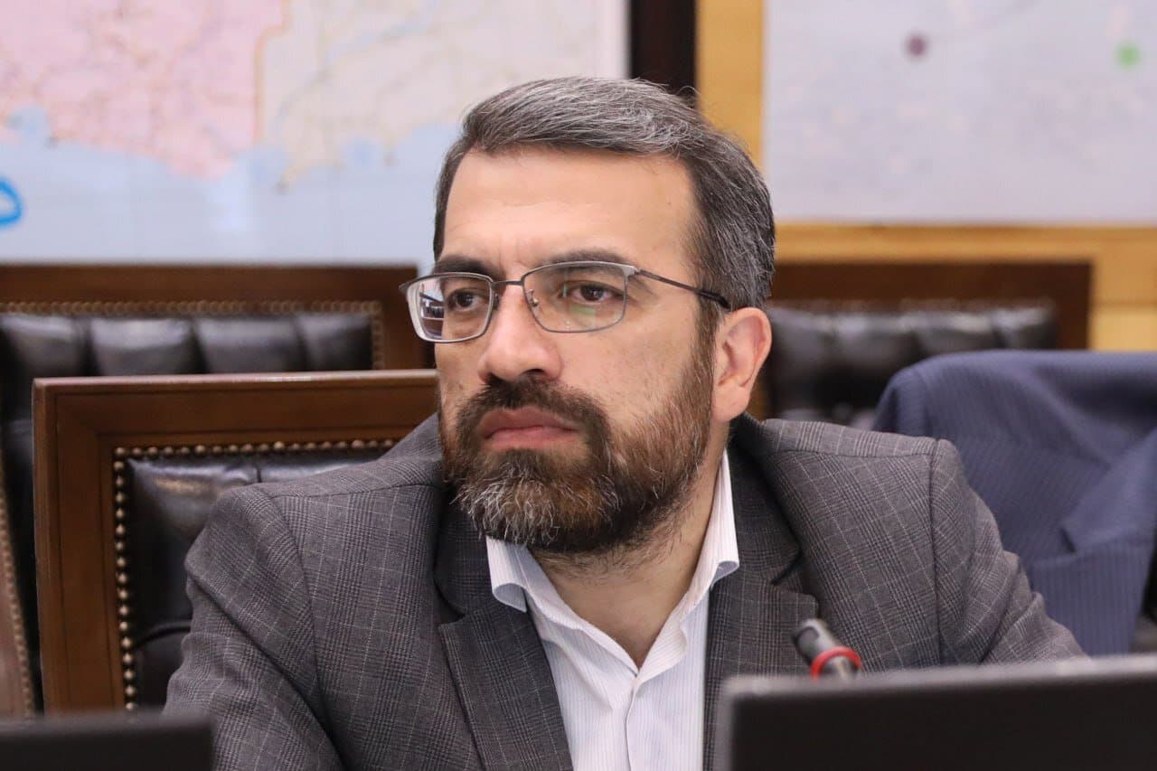 تصویر خبر: محمودی: مردم را نباید با تقسیم‌بندی‌های سیاسی ابزار قدرت کرد