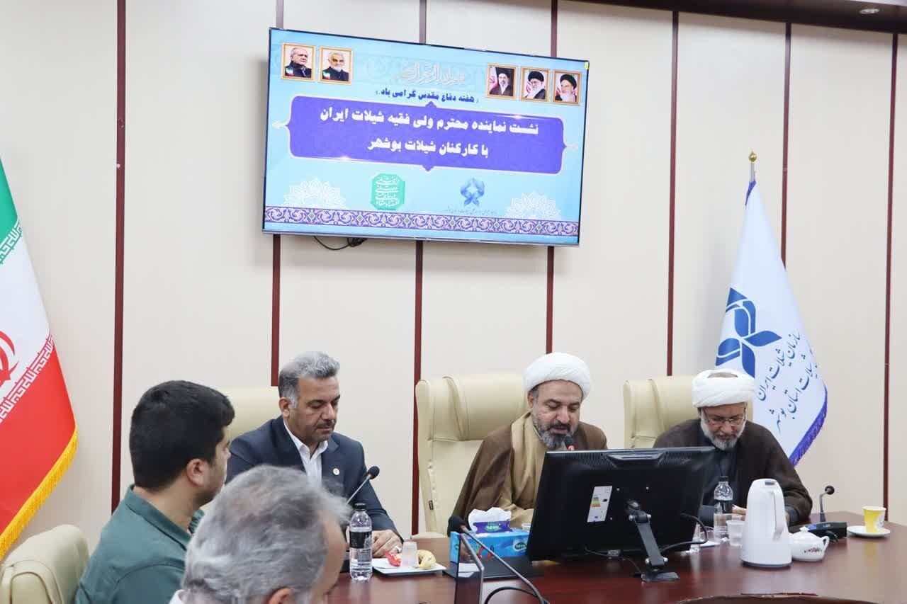 تصویر خبر: فتاحی: ظرفیت شیلات بوشهر در خدمت اقتصاد دریامحور قرار گیرد