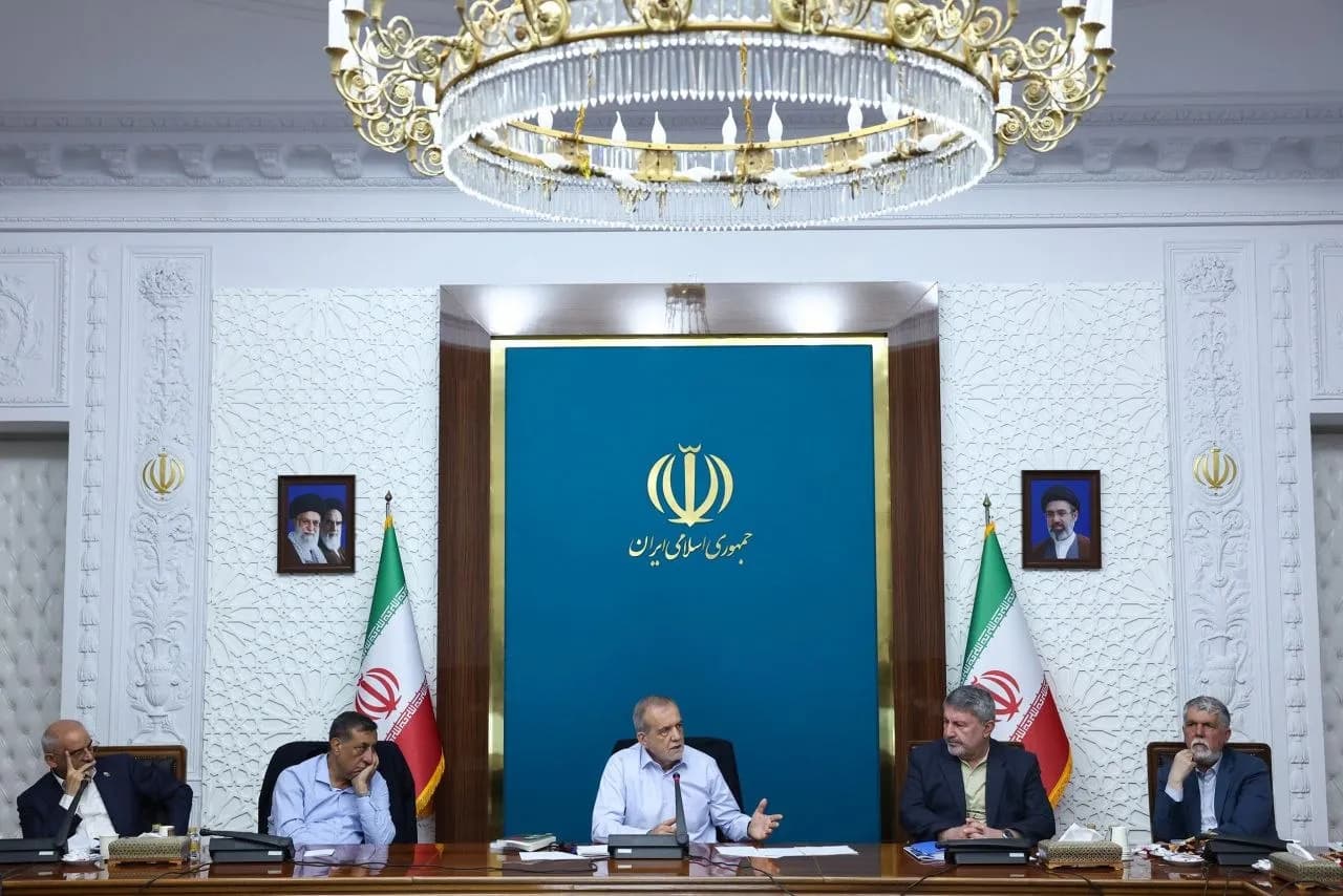 تصویر خبر: پزشکیان: نقش رسانه‌ها در جلب اعتماد عمومی و تقویت تاب‌آوری ملی تعیین‌کننده است