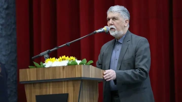 تصویر خبر: صالحی: ۲۰۰ هزار مترمربع به زیرساخت های فرهنگی کشور افزوده شد