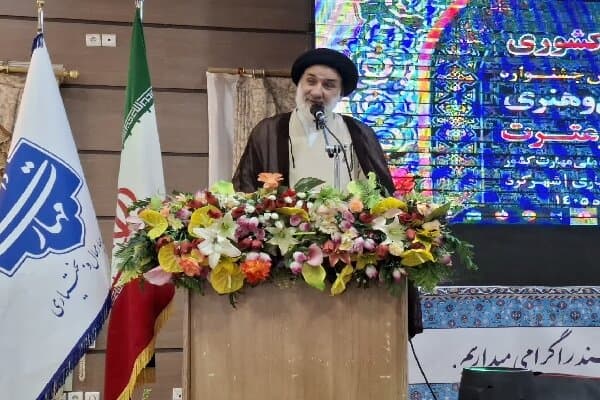 تصویر خبر: تاکید نماینده ولی فقیه در چهارمحال و بختیاری بر لزوم صیانت از حجاب و ارزش‌های اسلامی