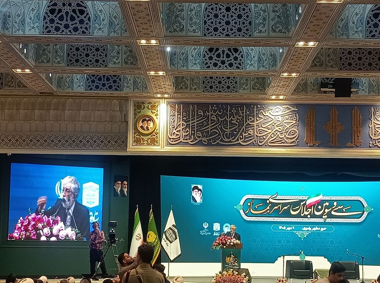 تصویر خبر: حداد عادل: حجاب با وضع قانون سر و سامان نمی‌گیرد