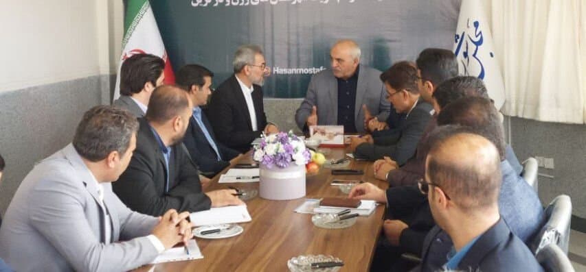 تصویر خبر: لزوم حمایت از گردشگری و صنایع‌دستی رزن و درگزین برای توسعه اقتصادی