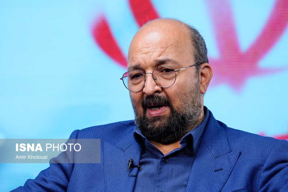 تصویر خبر: جواد امام: جنگ توجیه همه ناکامی‌های دولت نیست مردم حق دارند نتیجه رأی به پزشکیان را ببینند