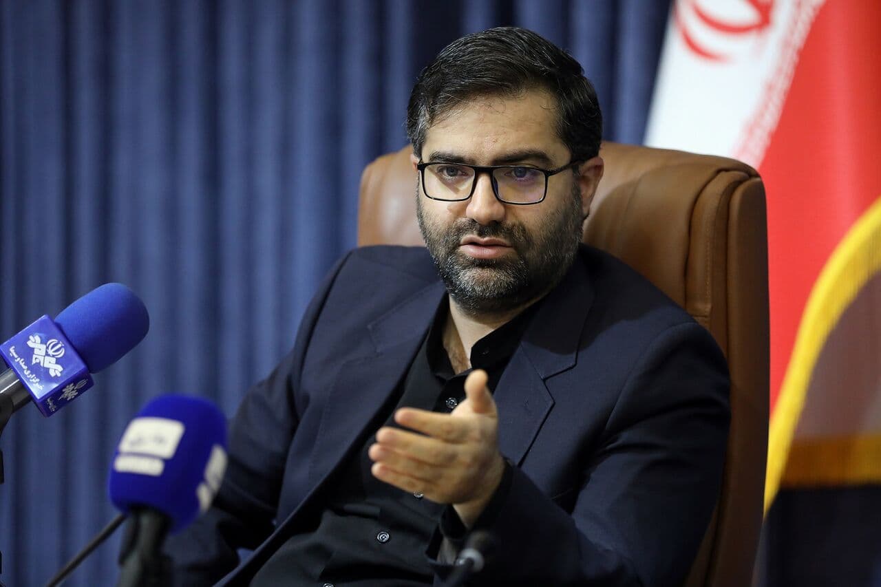 تصویر خبر: سقاب‌اصفهانی: ایران ثروت بی‌نظیری در حوزه انرژی دارد؛ نرخ چهارم بنزین در دستور کار نیست
