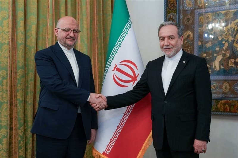 تصویر خبر: تشریح برنامه‌های سفیر جدید ایران در یونان برای توسعه همکاری‌های دوجانبه در دیدار با عراقچی
