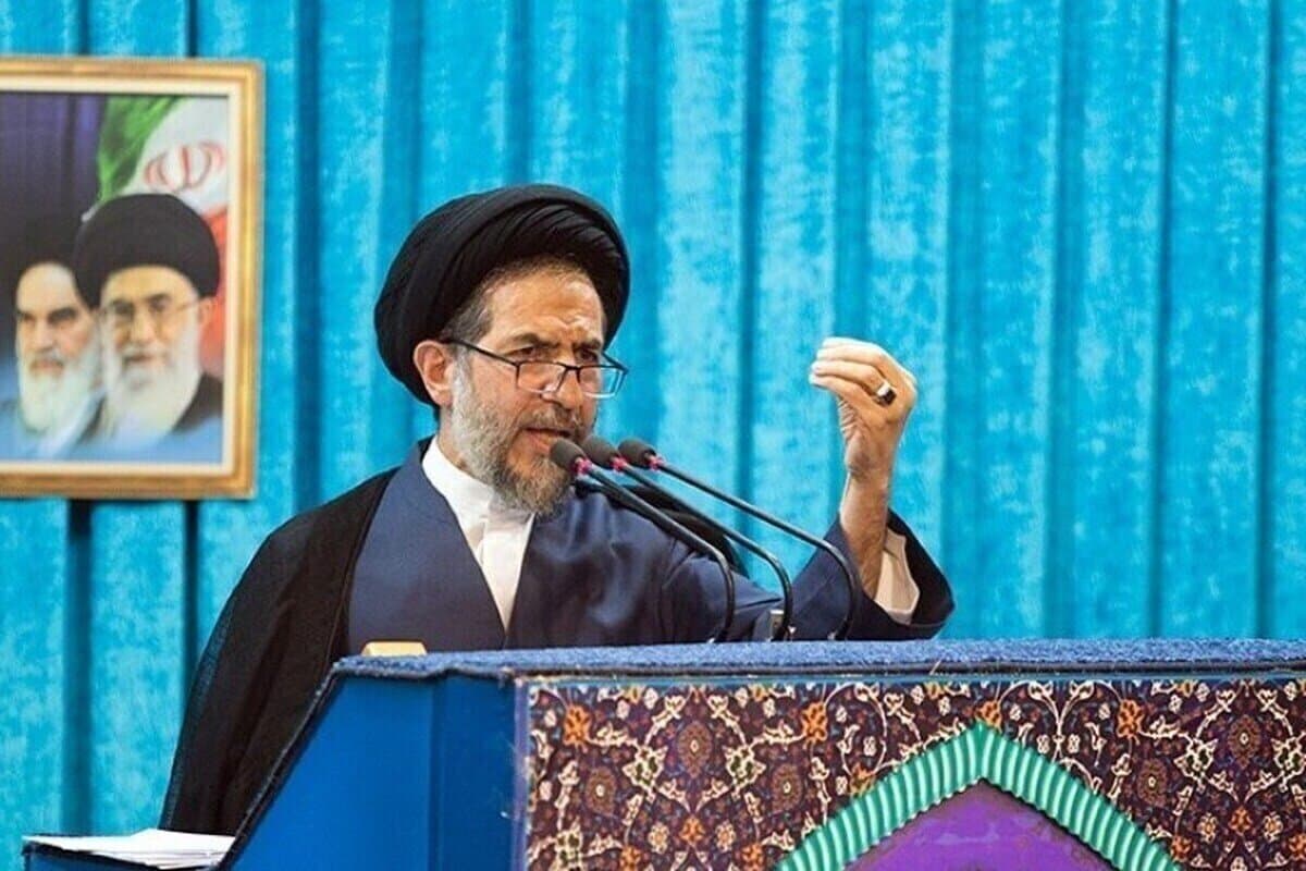 تصویر خبر: امام جمعه تهران: تنگه هرمز؛ اهرم راهبردی ایران در معادلات جهانی است/ در برابر فشارهای اقتصادی و تحریم‌ها باید هوشیار باشیم