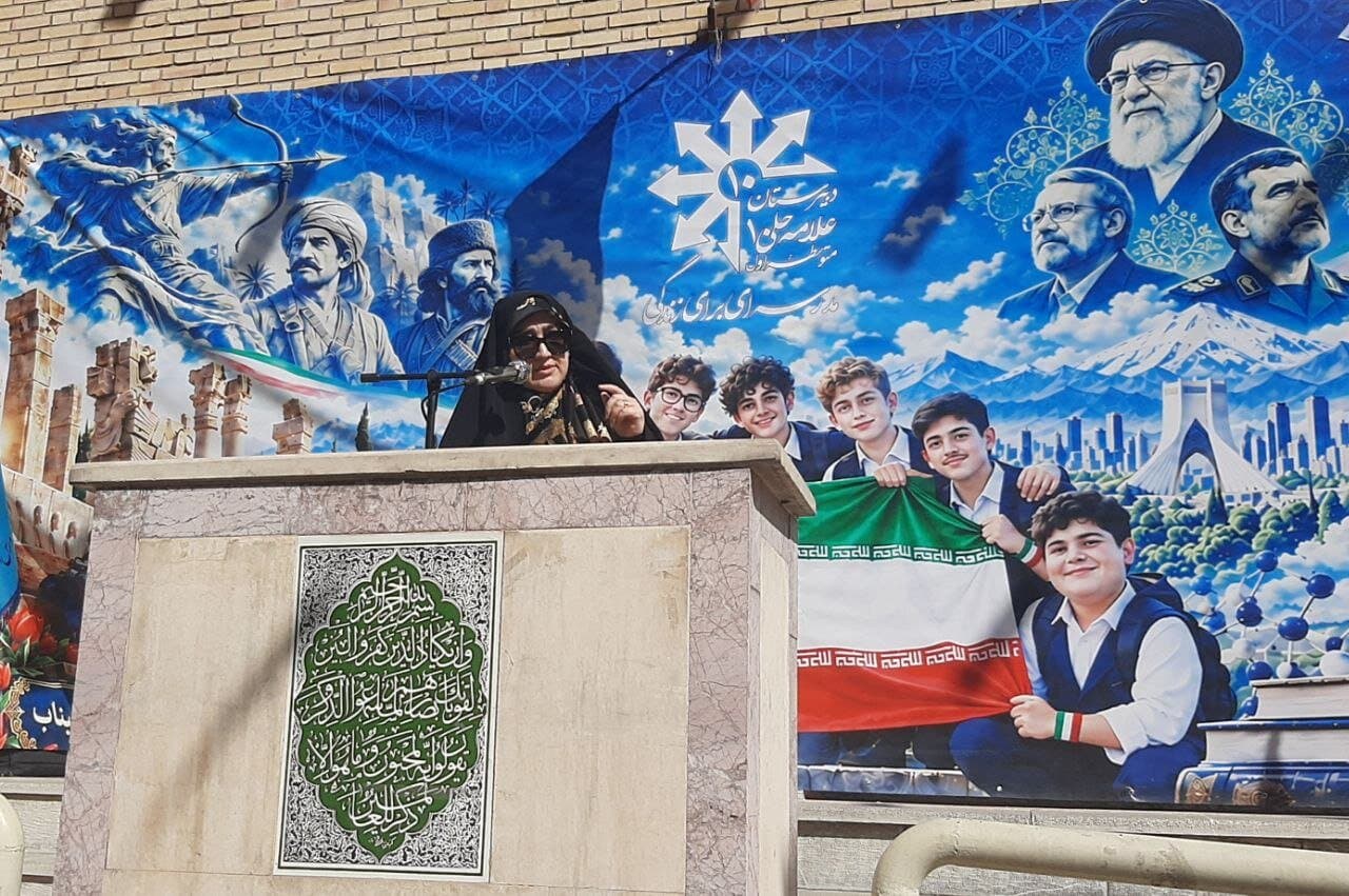تصویر خبر: رفیعی: دانش‌آموزان می‌توانند پیش‌قراولان مقابله با استکبار باشند