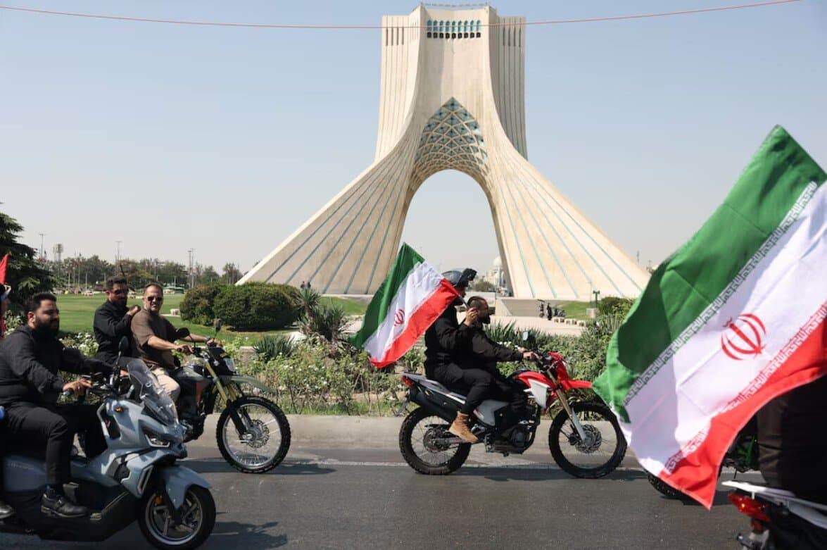 تصویر خبر: وال استریت‌ژورنال: ترامپ پیشنهاد ایران را رد کرد؛ بمباران ایران، بعد از انتخابات/ رویترز به نقل از مقام ایرانی: امتیاز هسته‌ای نمی‌دهیم