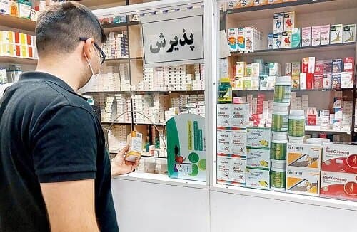 تصویر خبر: موجود برای دلالان، ناموجود برای بیماران؛ کدام داروها در ایران کمیاب یا نایاب شده‌اند؟