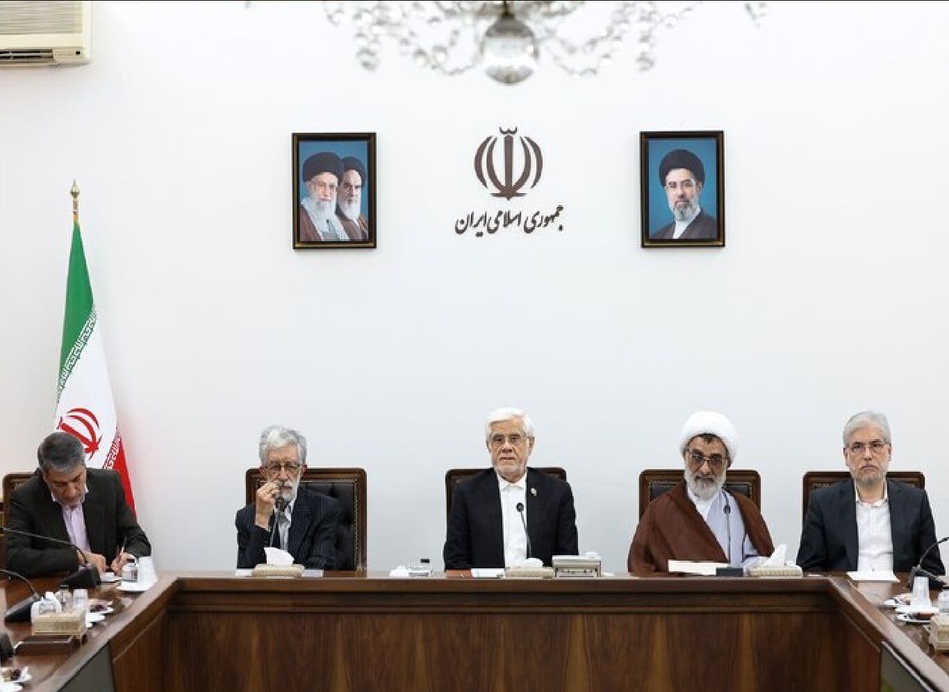 تصویر خبر: وزیر نیرو: وضعیت برق کشور در شرایط جنگی پایدار است
