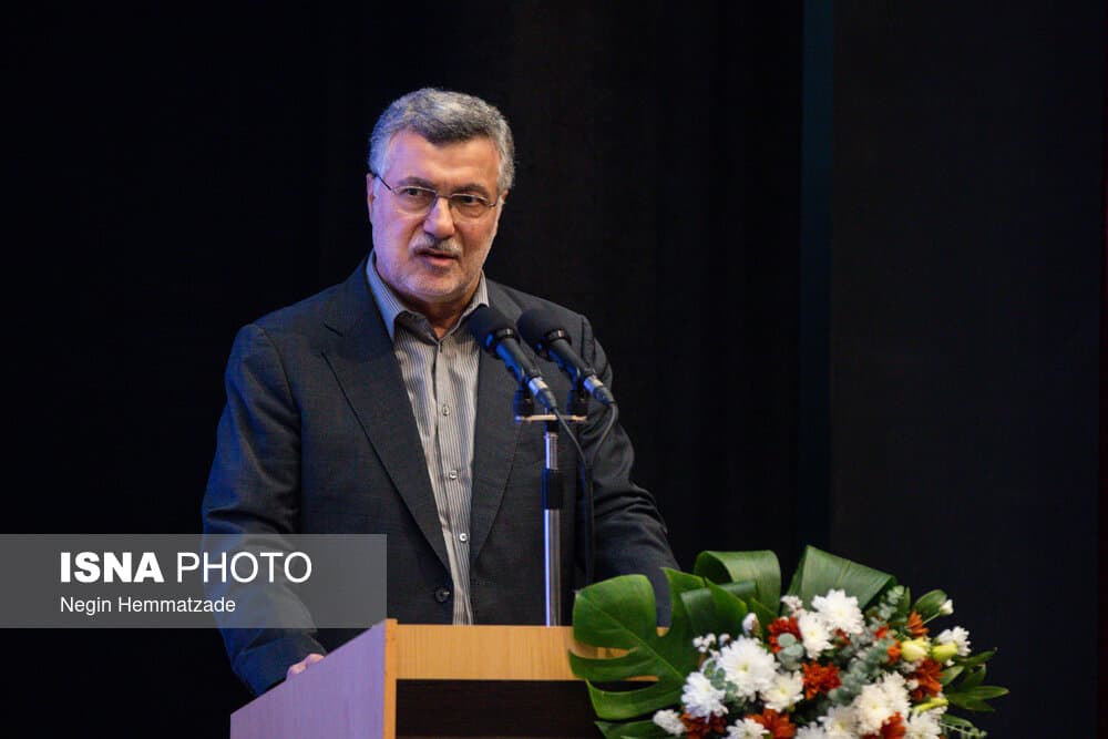 تصویر خبر: آلودگی هوا عامل مرگ سالانه ۵۰۰۰۰ ایرانی اهمیت نیروگاه‌های خورشیدی در حفظ سلامت عمومی