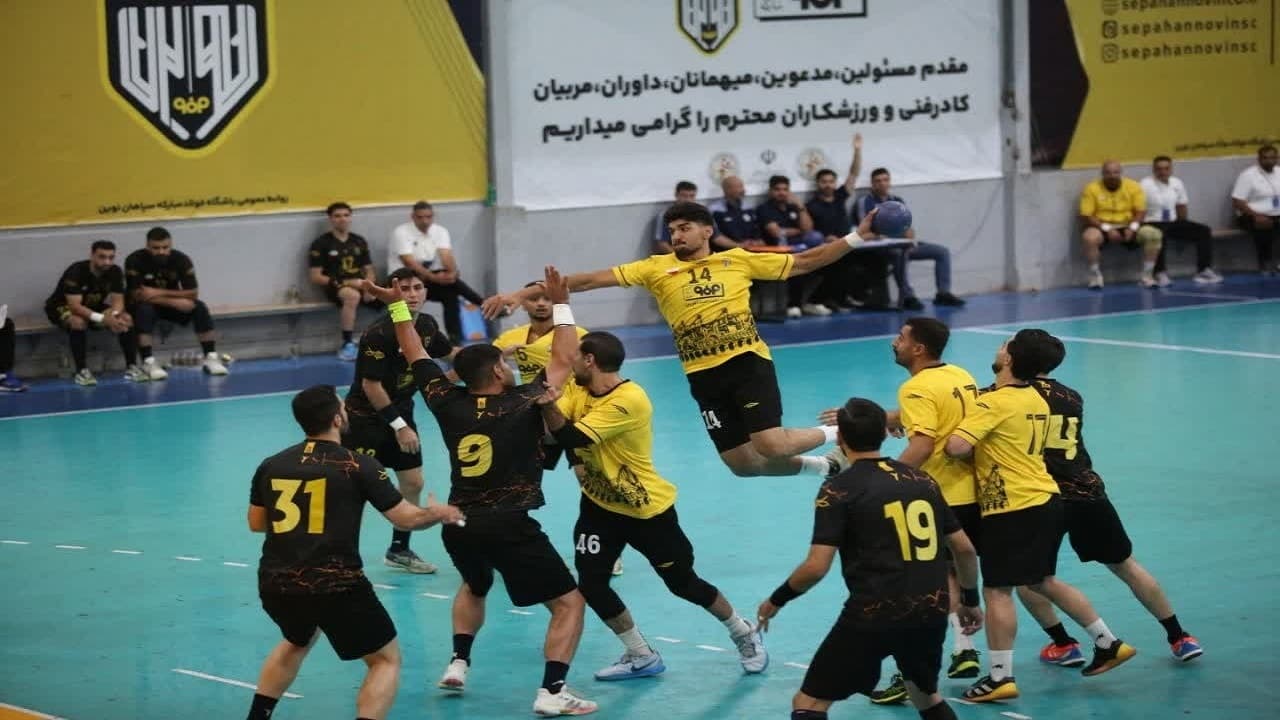 تصویر خبر: مدعیان قهرمانی با پیروزی فصل جدید را آغاز کردند