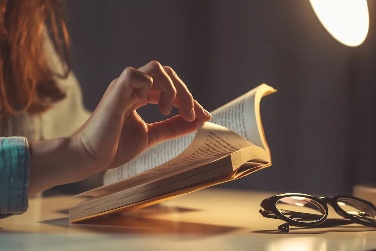 تصویر خبر: تحقیق جدید: مطالعه کتاب به سلامت مغز و کاهش خطر زوال شناختی کمک می‌کند