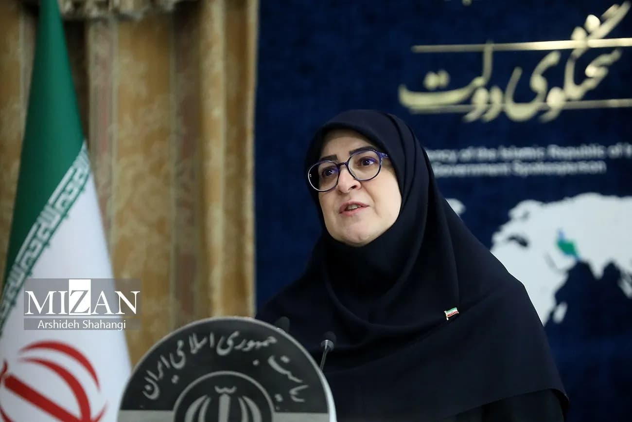 تصویر خبر: مهاجرانی: ایستادگی در مسیر حفظ استقلال کشور زن و مرد نمی‌شناسد