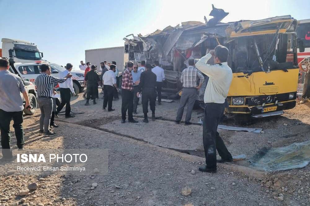 تصویر خبر: اعلام مهم‌ترین عوامل وقوع تصادفات در معابر شهری و جاده‌ای برای کاهش تصادفات شهری چه کنیم؟