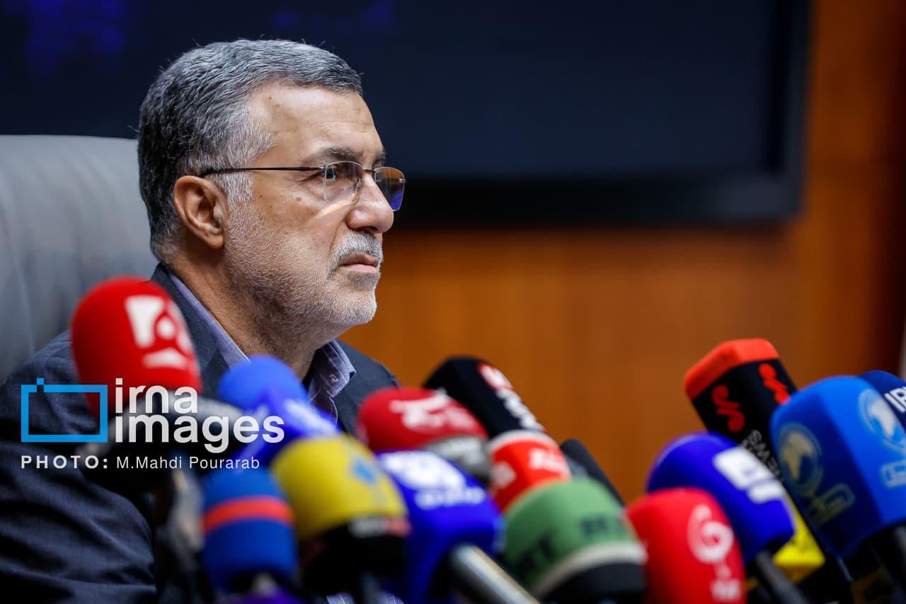 تصویر خبر: وزیر بهداشت: هیچ نگرانی درباره طاعون وجود ندارد؛ مرزها تحت کنترل است