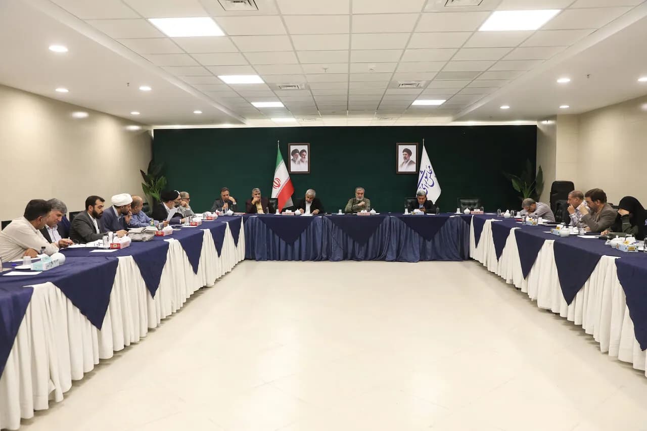 تصویر خبر: مصوبه جدید کمیسیون امنیت ملی مجلس: تحریم‌کنندگان ایران حق عبور از تنگه هرمز را ندارند!