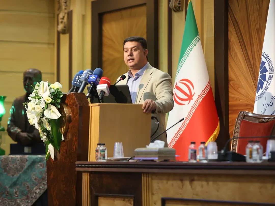 تصویر خبر: نقوی: پروژه‌های نیمه‌تمام روی دست دولت ماند | صادرات خدمات مهندسی ایران به ۲ میلیارد دلار هم نمی‌رسد
