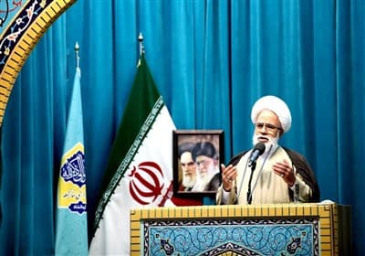 تصویر خبر: امام جمعه کرمانشاه: نخبگان را به دلیل تنگ‌نظری از دست ندهیم