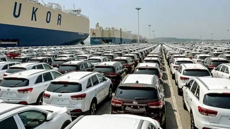 تصویر خبر: تعیین مهلت ترخیص خودروهای وارداتی ایرانیان مقیم خارج تا پایان سال ۱۴۰۵