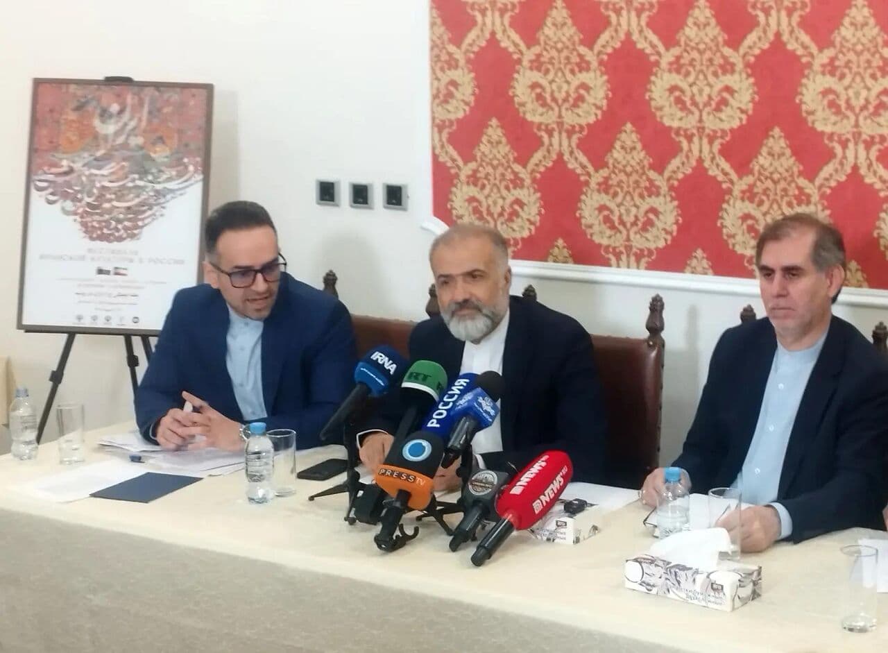 تصویر خبر: سفیر ایران در روسیه: ادعای تمایل ترامپ برای گفت وگو فریب رسانه‌ای است