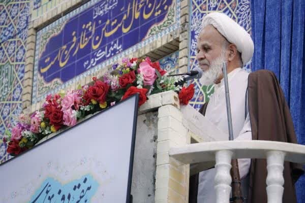 تصویر خبر: شیخ بهایی: اجتماعات مردمی پشتوانه رزمندگان و مسئولان در شرایط جنگی است