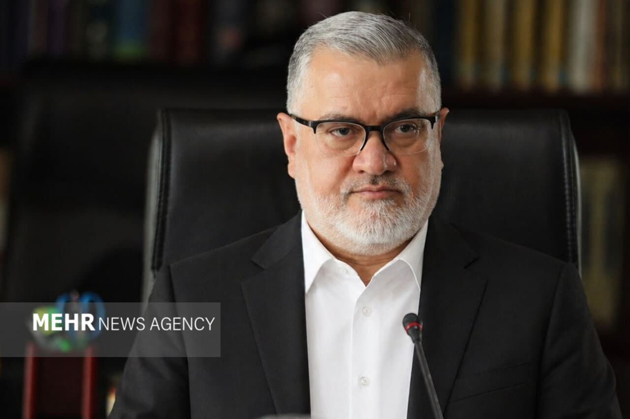 تصویر خبر: معتمدیان: توسعه قطارهای حومه‌ای اولویت حمل‌ونقل استان تهران‌ باشد