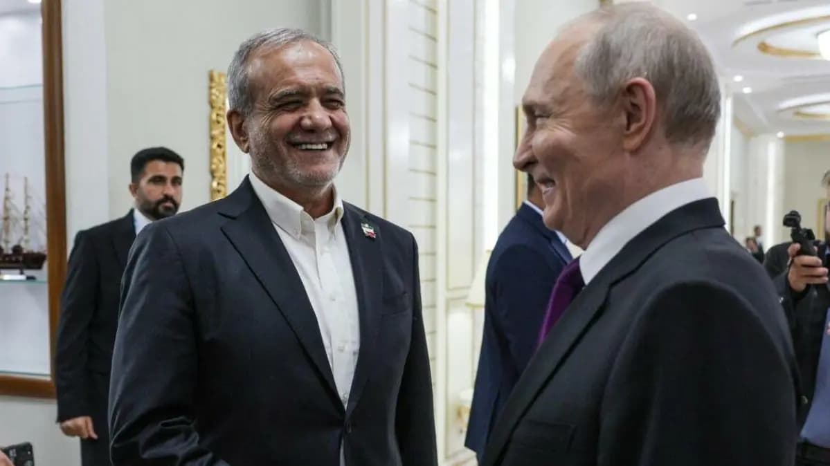 تصویر خبر: کرملین: پزشکیان در دیدار با پوتین، پیامی برای ترامپ نداشت