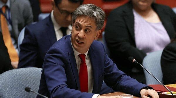 تصویر خبر: وزیر خارجه انگلیس: ما در برابر ایران هسته‌ای خواهیم ایستاد