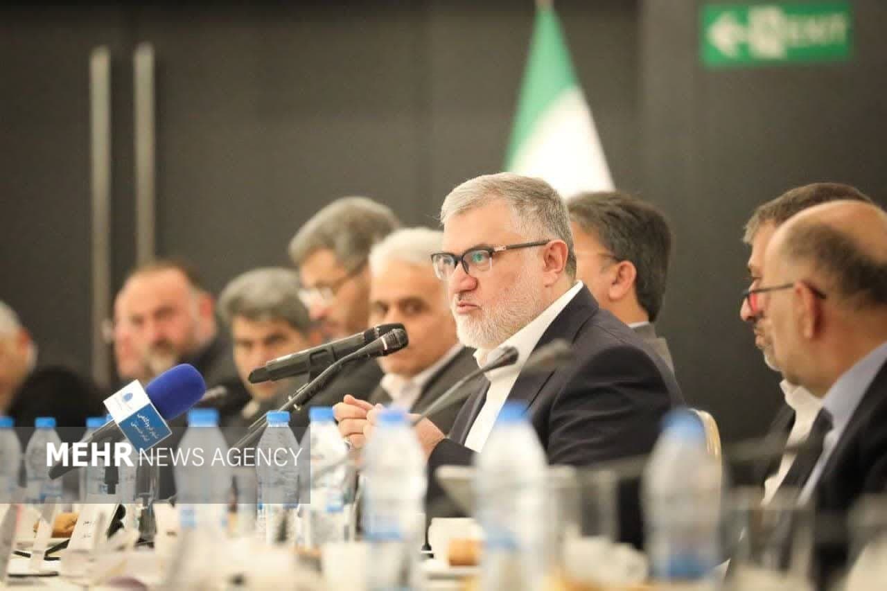 تصویر خبر: معتمدیان: منطقه آزاد تهران باید به سکوی صادرات تبدیل شود