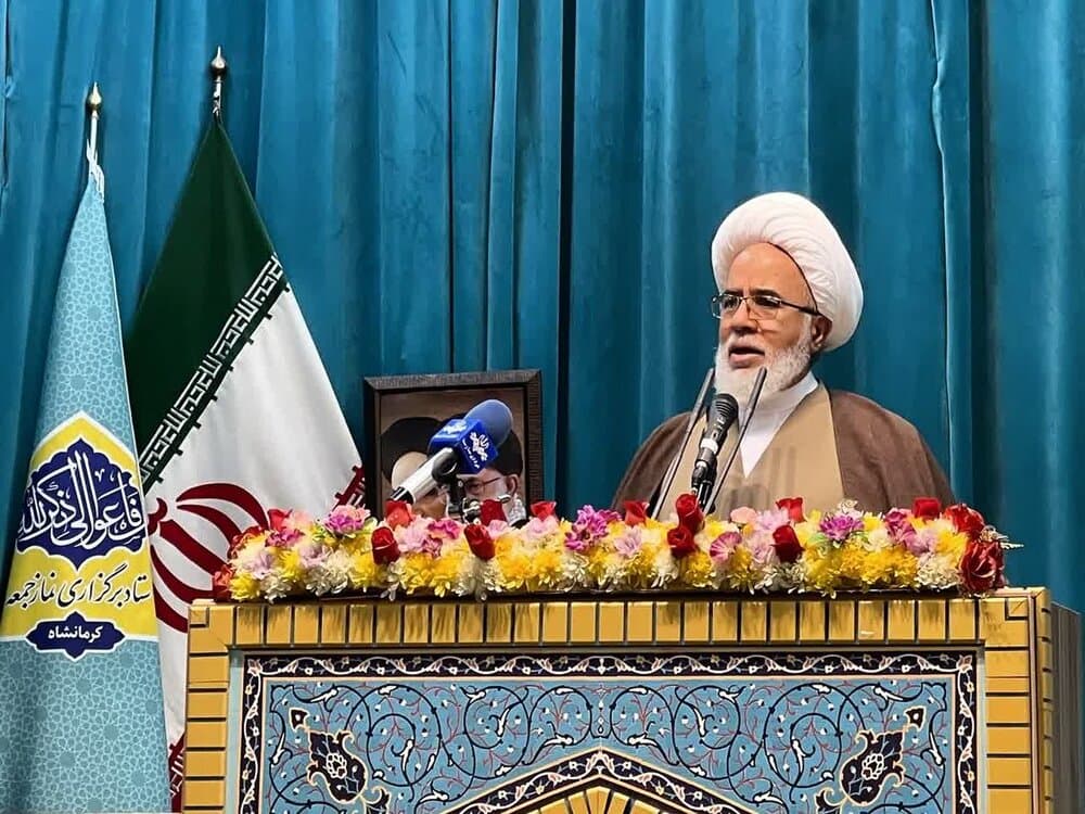 تصویر خبر: امام جمعه کرمانشاه: پزشکیان در سازمان ملل با قاطعیت دشمن را رسوا کرد