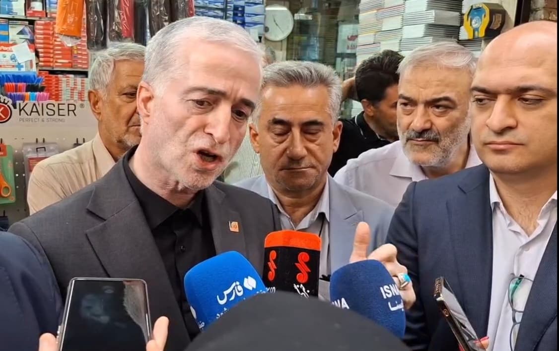 تصویر خبر: رئیس اتاق اصناف تهران: فعالیت بساط‌گران نباید موجب بی‌نظمی در بازار شود
