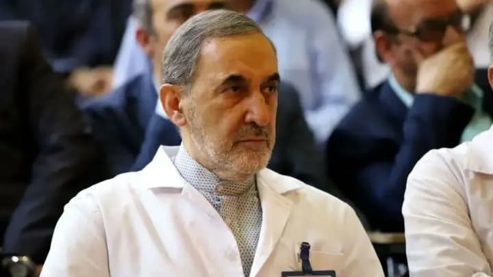 تصویر خبر: ولایتی: پرستاران در جنگ‌های تحمیلی حماسه‌ای ماندگار آفریدند